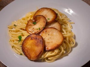 SCALLOP SCAMPI WITH KING TRUMPET MUSHROOMS RECIPE